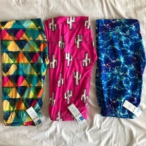 Bright and beautiful Leggings bundle set of 3!